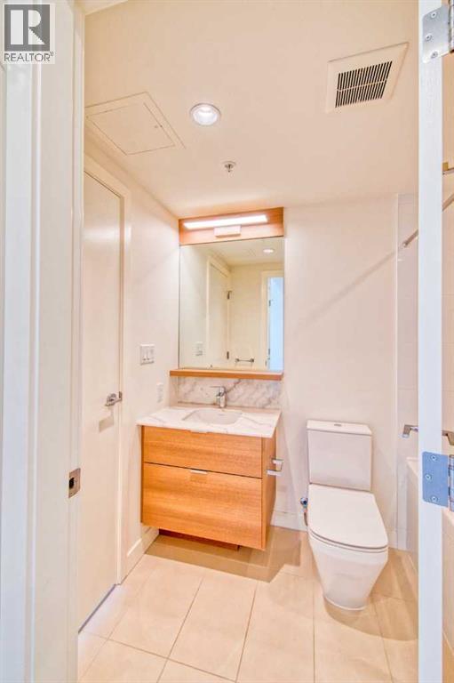 1604, 108 Waterfront Court Sw, Calgary, Alberta  T2P 1K7 - Photo 8 - A2292300