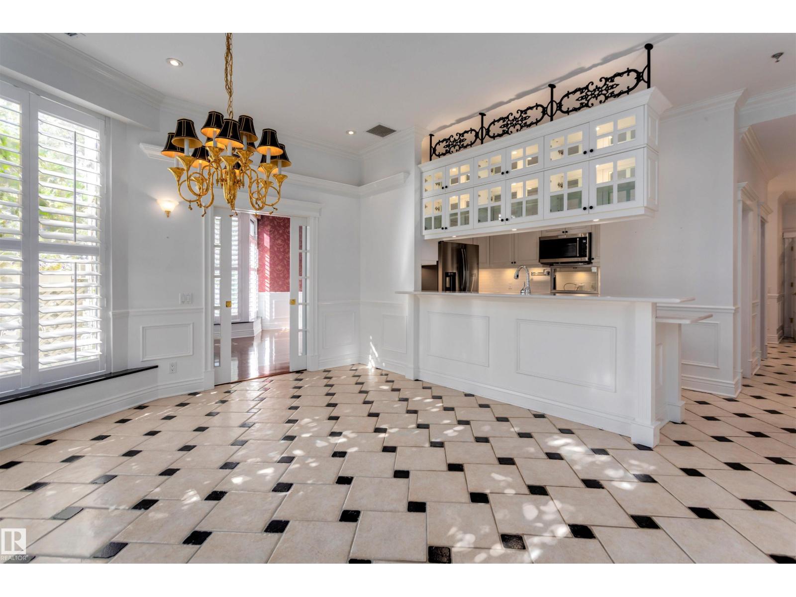 #102 11826 100 Nw, Edmonton, Alberta  T5K 0K3 - Photo 2 - E4478846