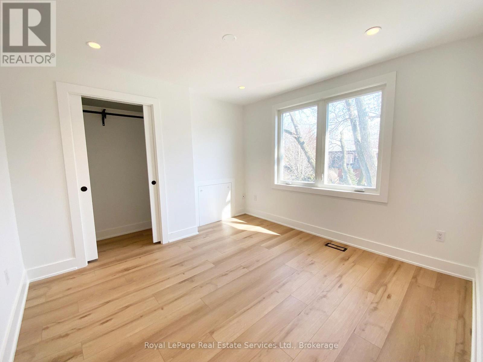 Main & Second Floor - 94 West 32nd Street, Hamilton, Ontario  L9C 5G9 - Photo 20 - X12901688