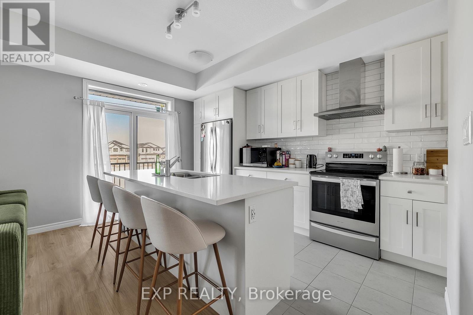 106 LOMOND LANE, Kitchener, Ontario