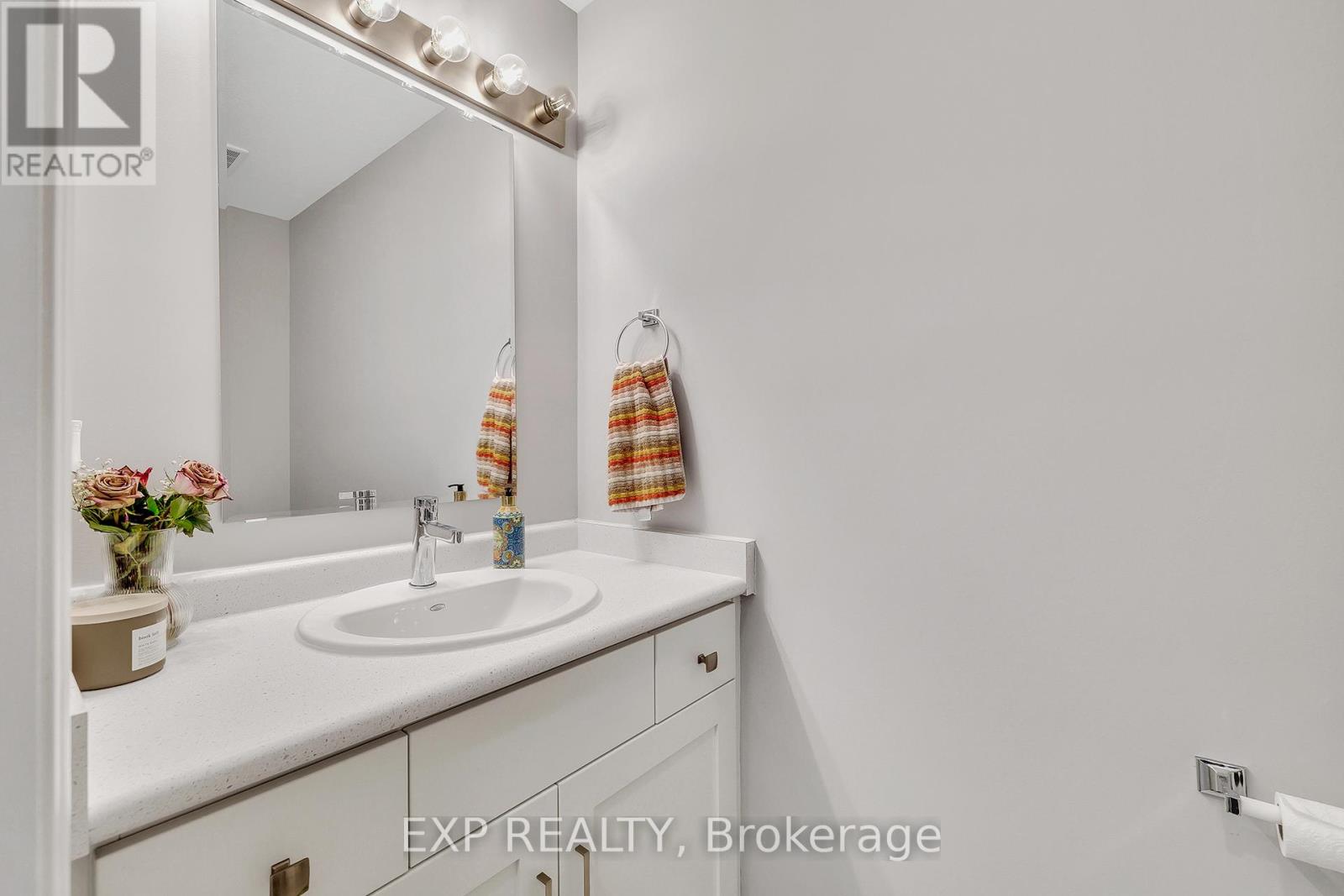 106 Lomond Lane, Kitchener, Ontario  N2R 0T6 - Photo 13 - X12916350