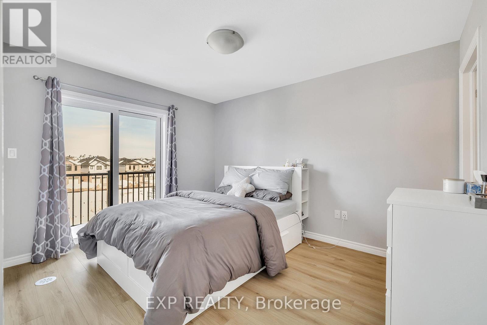 106 Lomond Lane, Kitchener, Ontario  N2R 0T6 - Photo 15 - X12916350