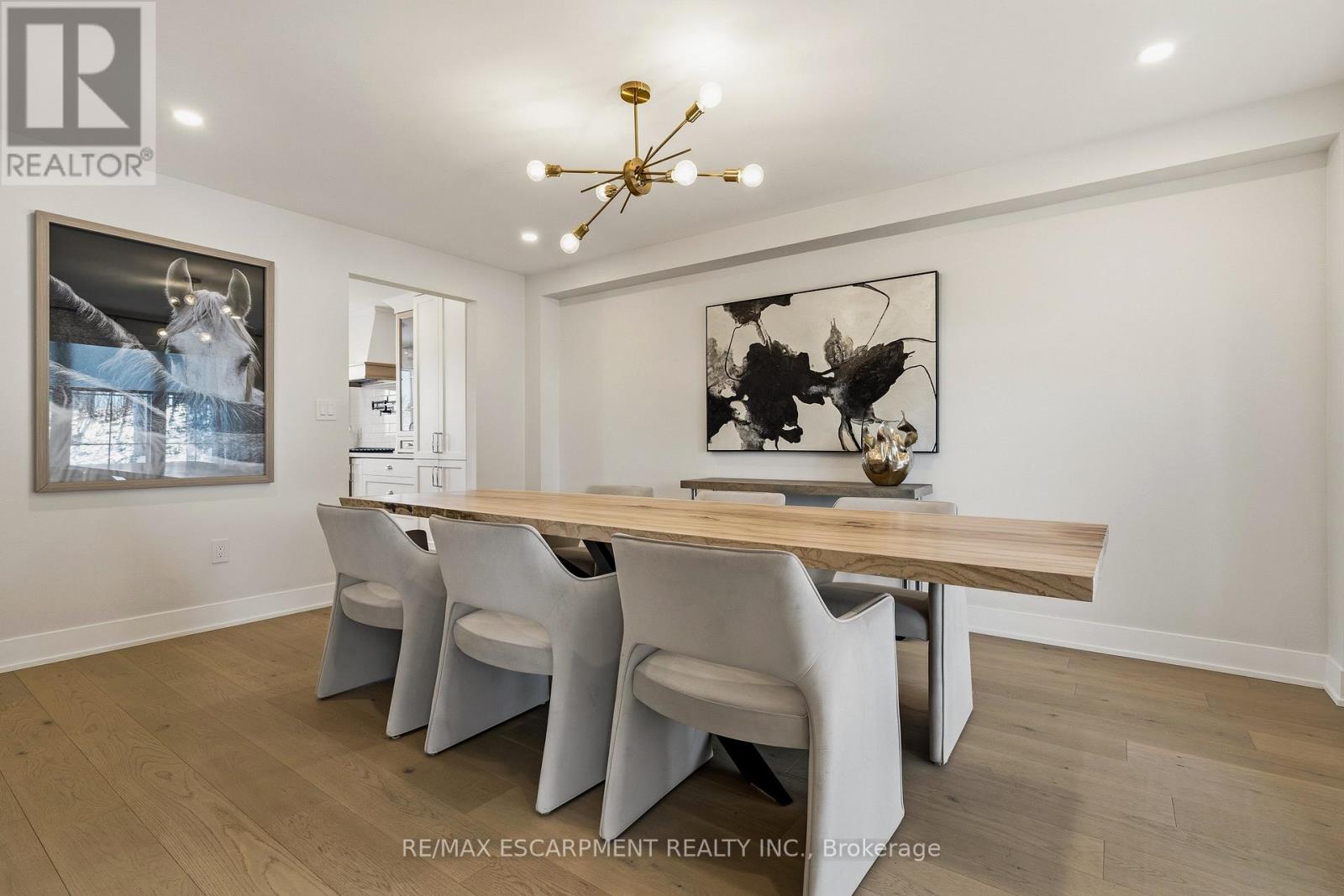 204 Falling Brook Drive, Hamilton, Ontario  L9G 1E6 - Photo 10 - X12916424