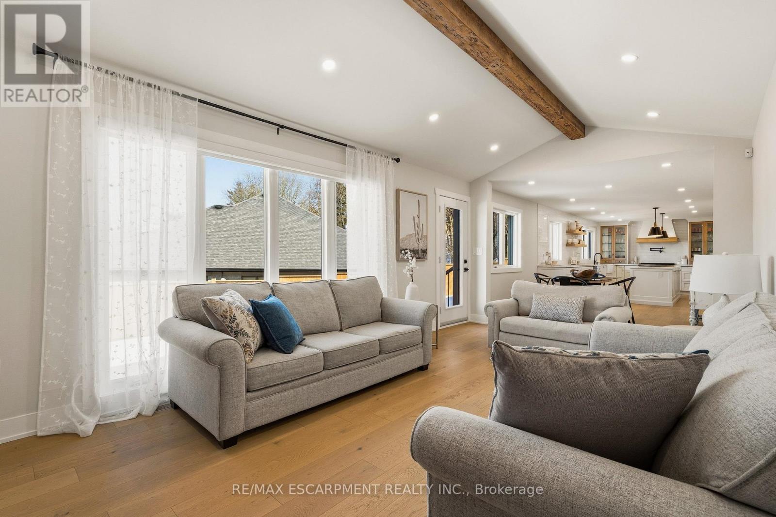 204 Falling Brook Drive, Hamilton, Ontario  L9G 1E6 - Photo 26 - X12916424