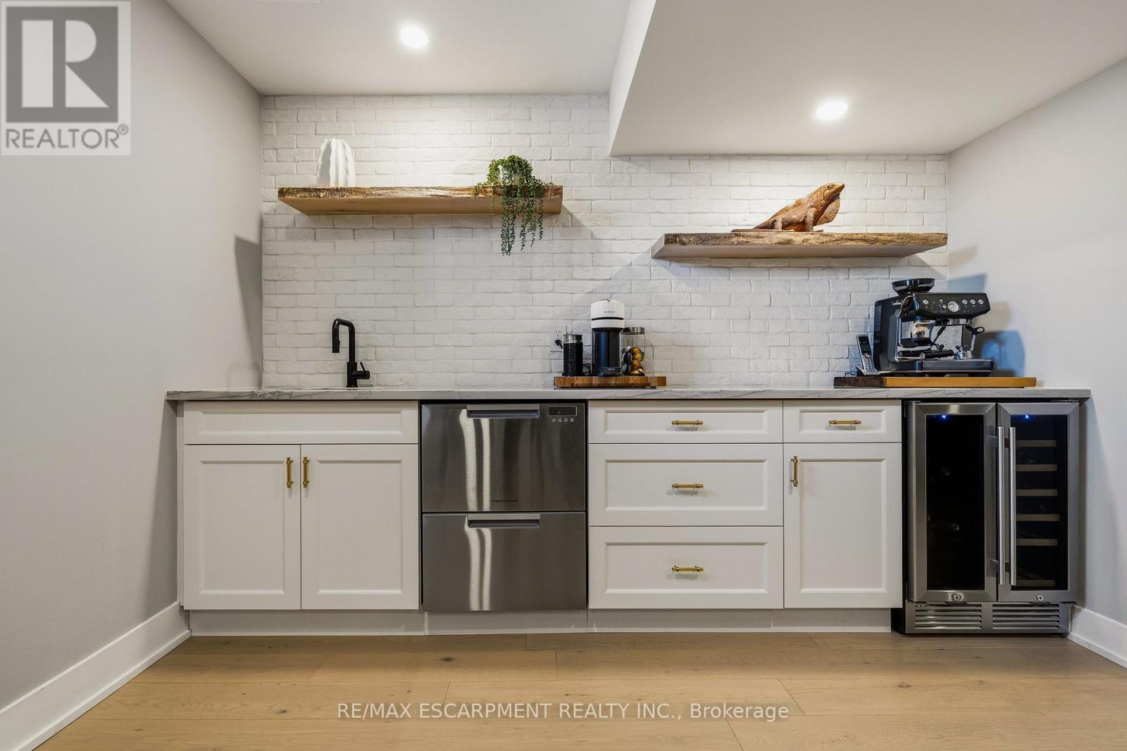 204 Falling Brook Drive, Hamilton, Ontario  L9G 1E6 - Photo 45 - X12916424