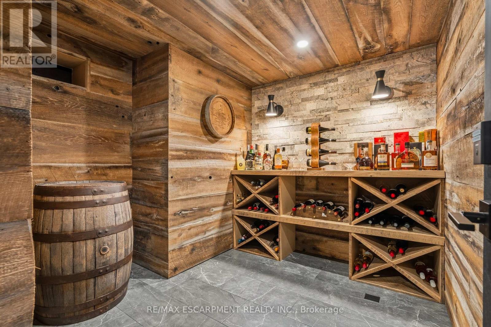 204 Falling Brook Drive, Hamilton, Ontario  L9G 1E6 - Photo 46 - X12916424