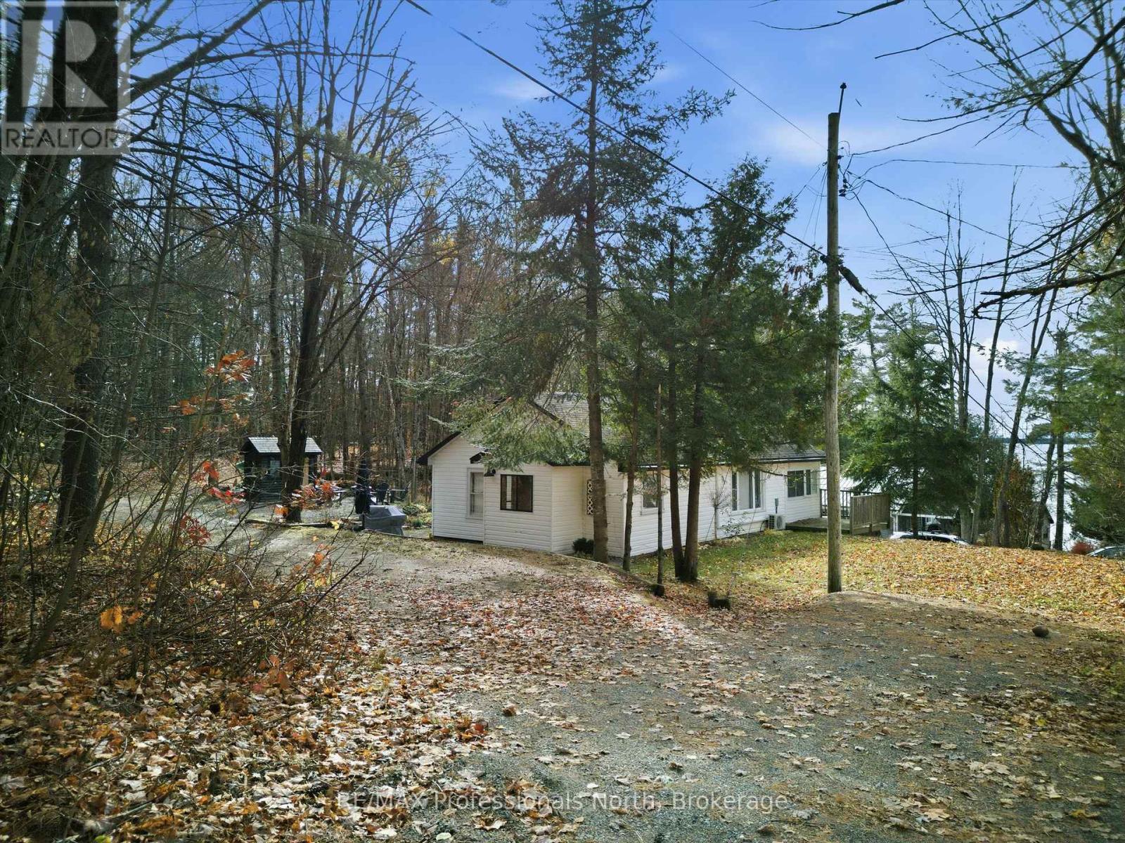 1037 Strawberry Bay Road, Bracebridge, Ontario  P1L 1X2 - Photo 3 - X12912372