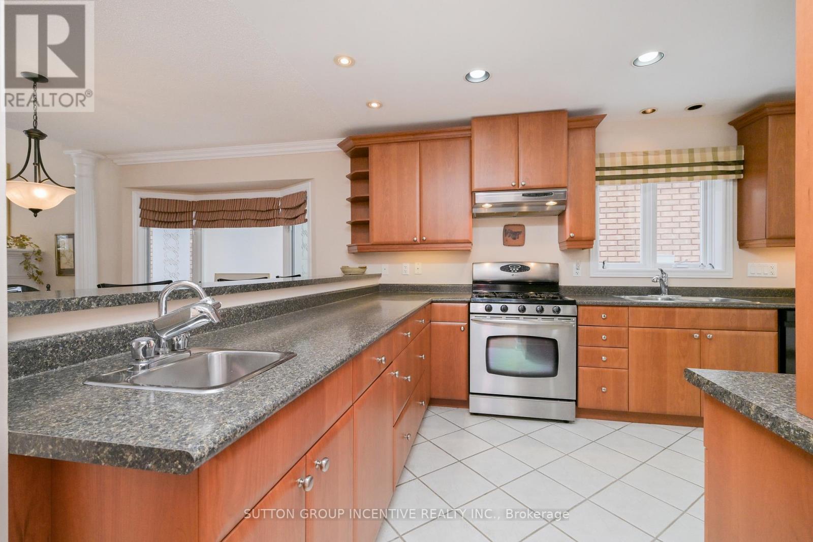 71 Bella Vista Trail, New Tecumseth, Ontario  L9R 2E2 - Photo 8 - N12788890