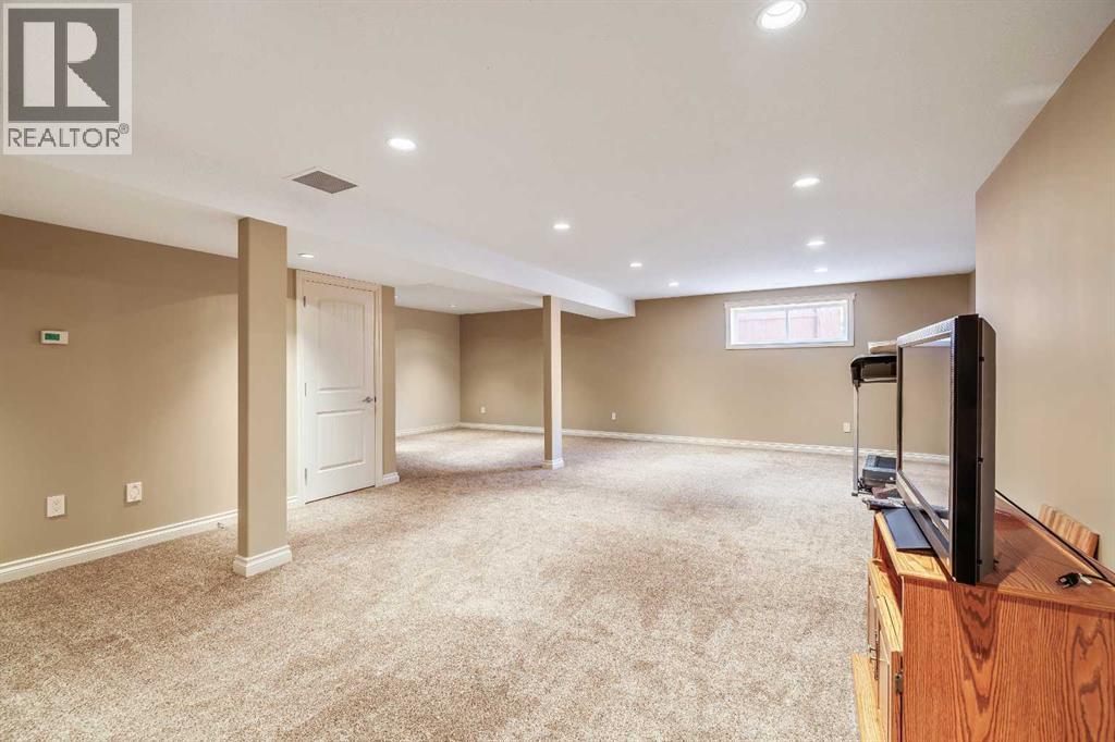 19 Viceroy Crescent, Olds, Alberta  T4H 0C4 - Photo 18 - A2272495