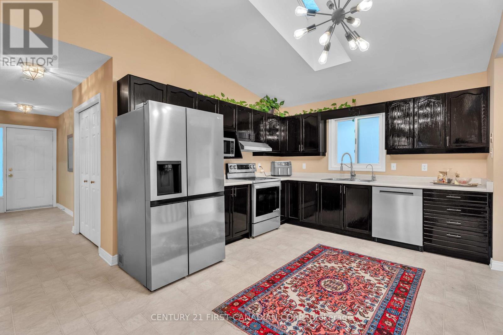 23 Josselyn Drive, London South, Ontario  N6E 3S6 - Photo 14 - X12916444