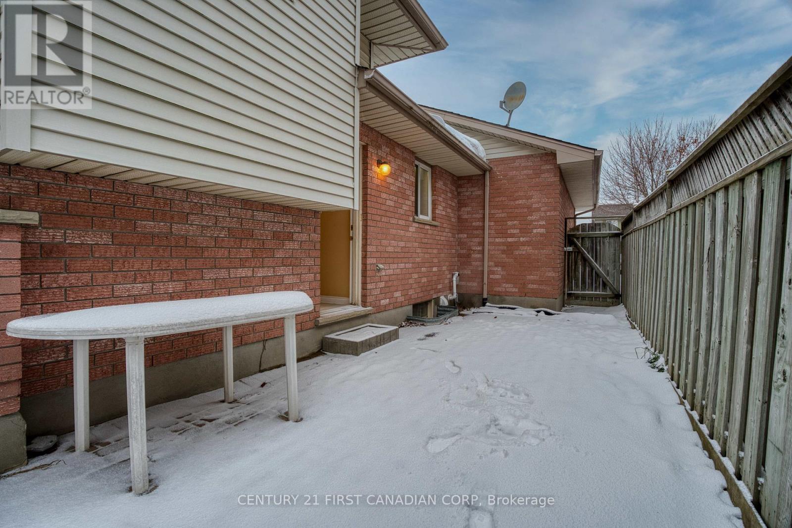 23 Josselyn Drive, London South, Ontario  N6E 3S6 - Photo 37 - X12916444