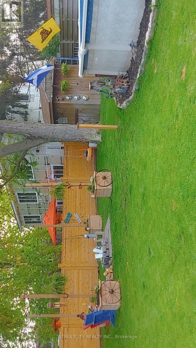 Photo 43 of 47 for 190 King Street