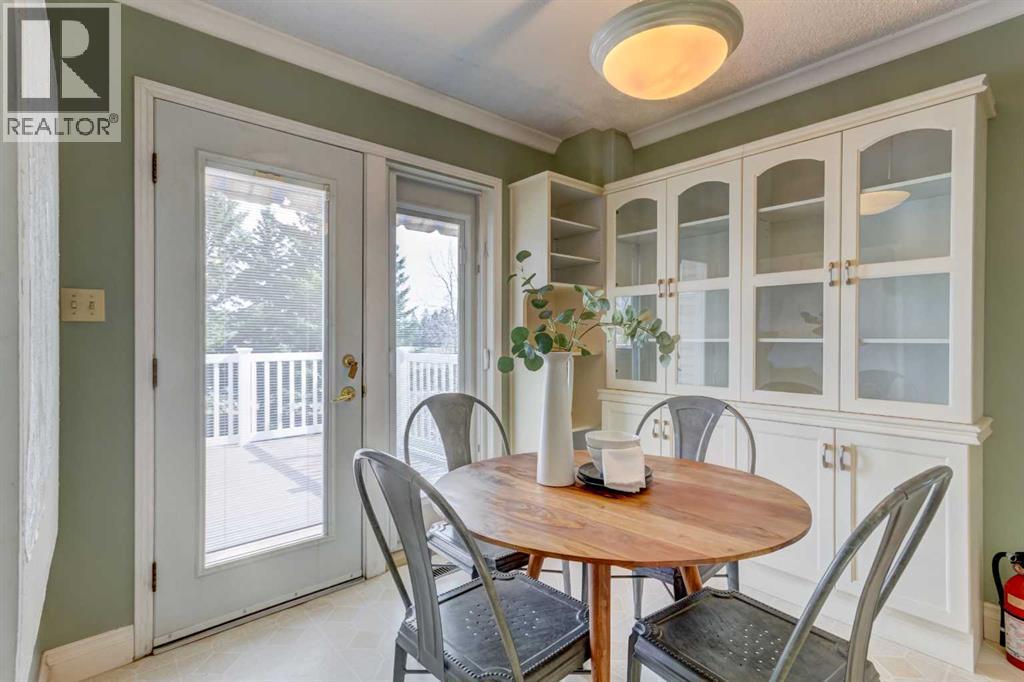 12 Vandoos Villas Nw, Calgary, Alberta  T3A 4W3 - Photo 10 - A2294517