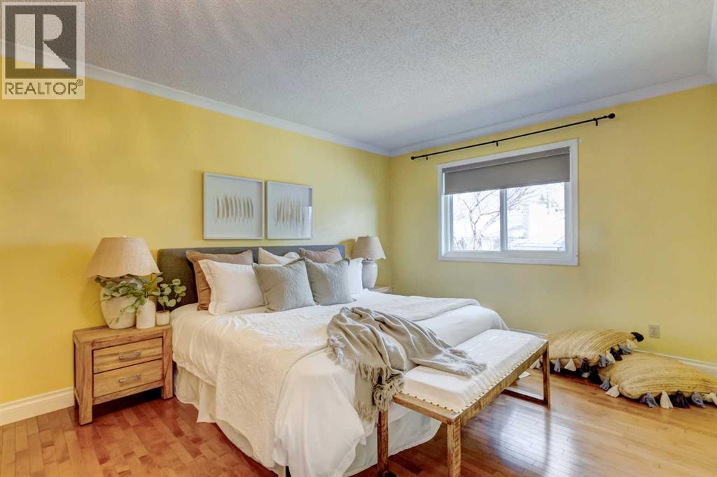 12 Vandoos Villas Nw, Calgary, Alberta  T3A 4W3 - Photo 16 - A2294517