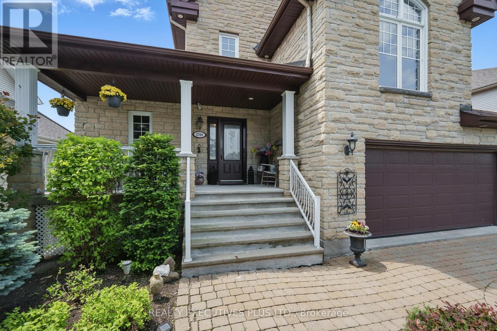 2709 Sylvain Street, Clarence-Rockland, Ontario  K4K 1S6 - Photo 2 - X12916482