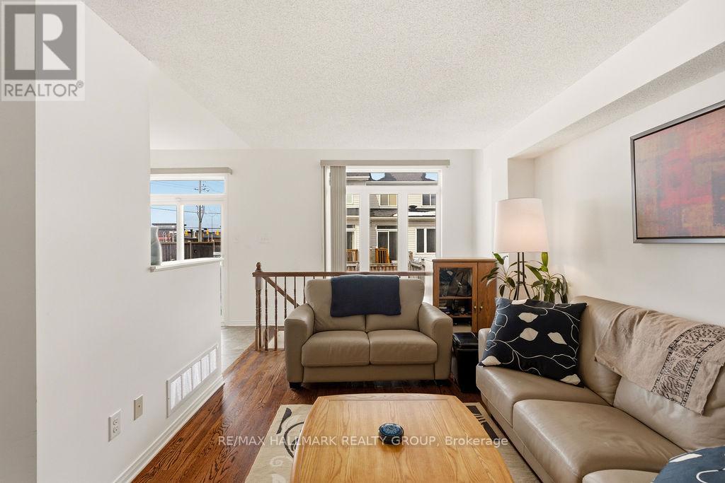 79 Chesapeake Crescent, Ottawa, Ontario  K2J 0L3 - Photo 9 - X12916488