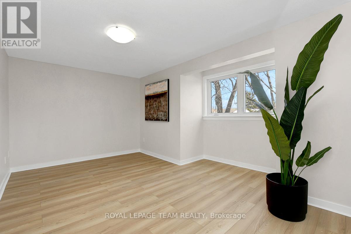 27 Winchester Drive, Ottawa, Ontario  K2L 2C8 - Photo 17 - X12916492