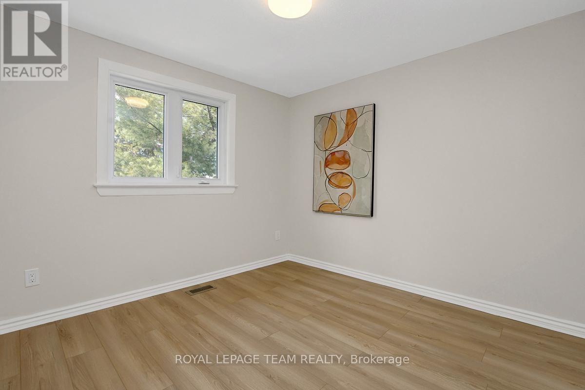 27 Winchester Drive, Ottawa, Ontario  K2L 2C8 - Photo 21 - X12916492