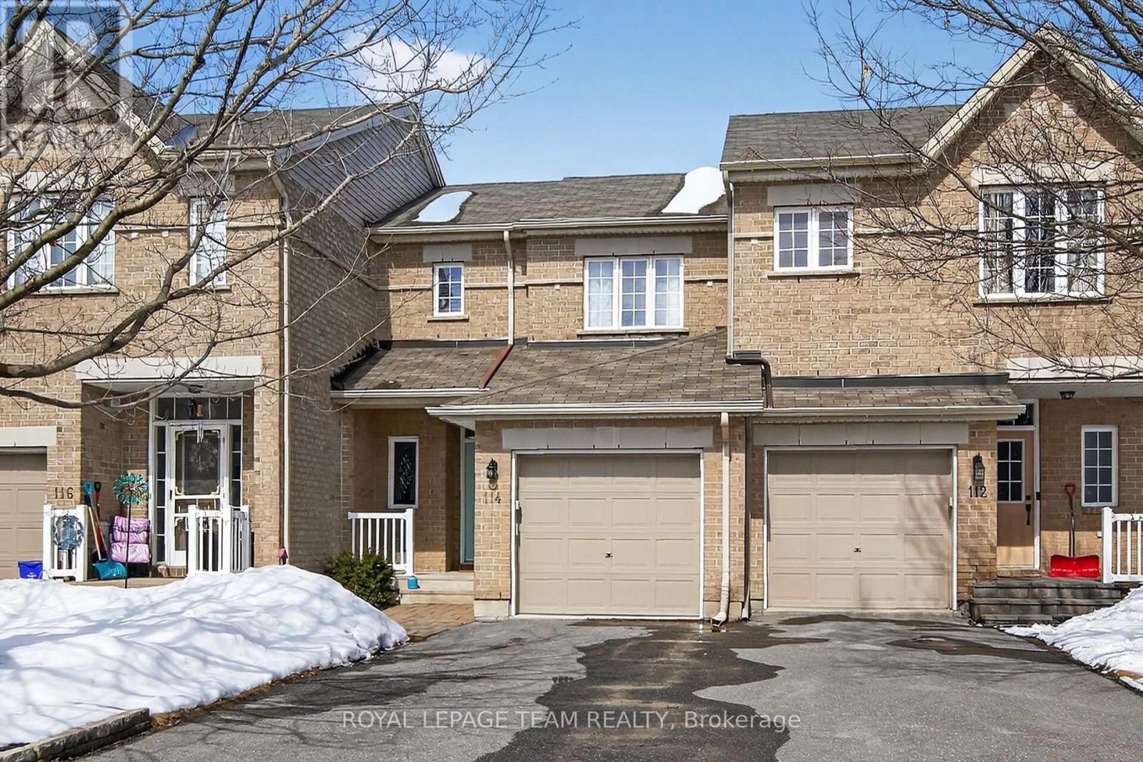 114 TANDALEE CRESCENT, Ottawa, Ontario