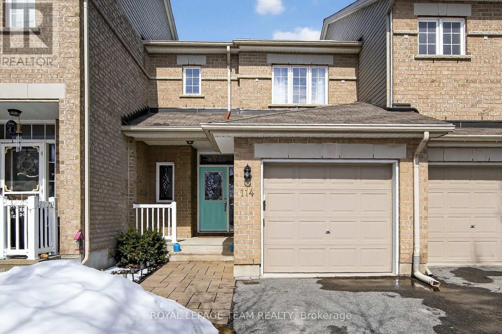 114 Tandalee Crescent, Ottawa, Ontario  K2M 0A1 - Photo 3 - X12916530