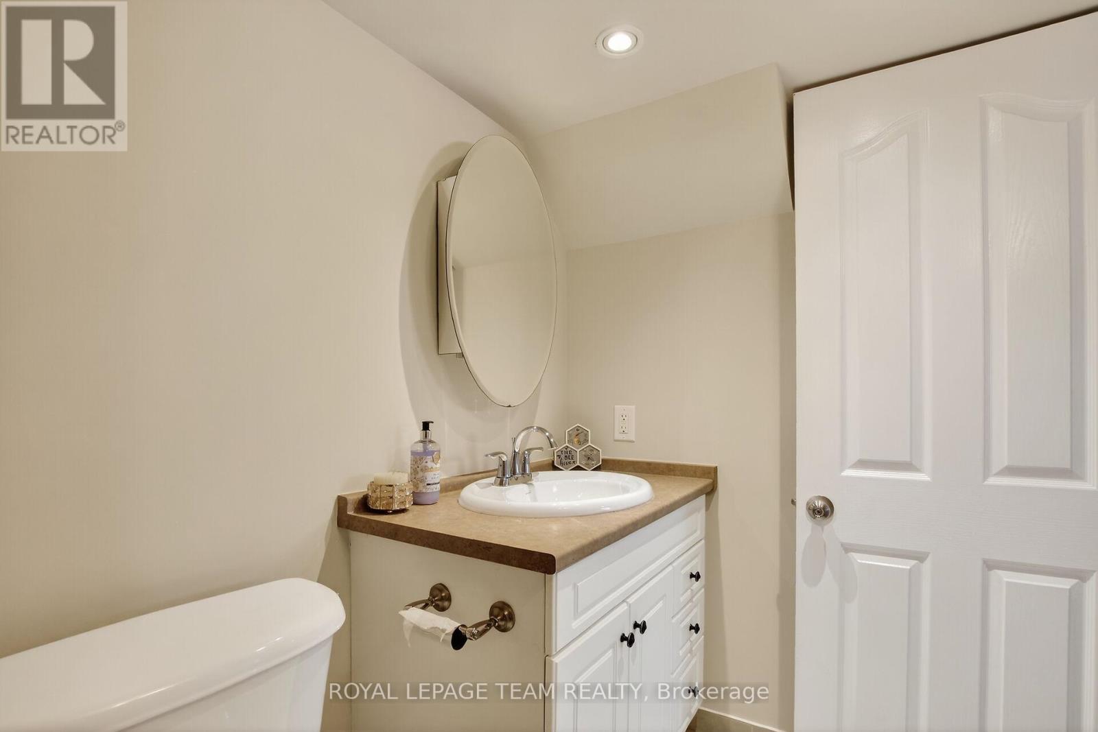 114 Tandalee Crescent, Ottawa, Ontario  K2M 0A1 - Photo 31 - X12916530