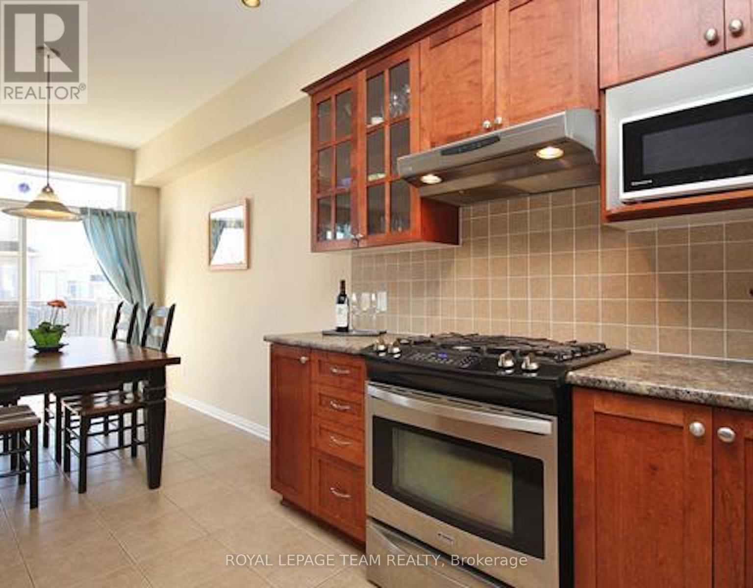 167 Hornchurch Lane, Ottawa, Ontario  K2J 0J9 - Photo 5 - X12916560