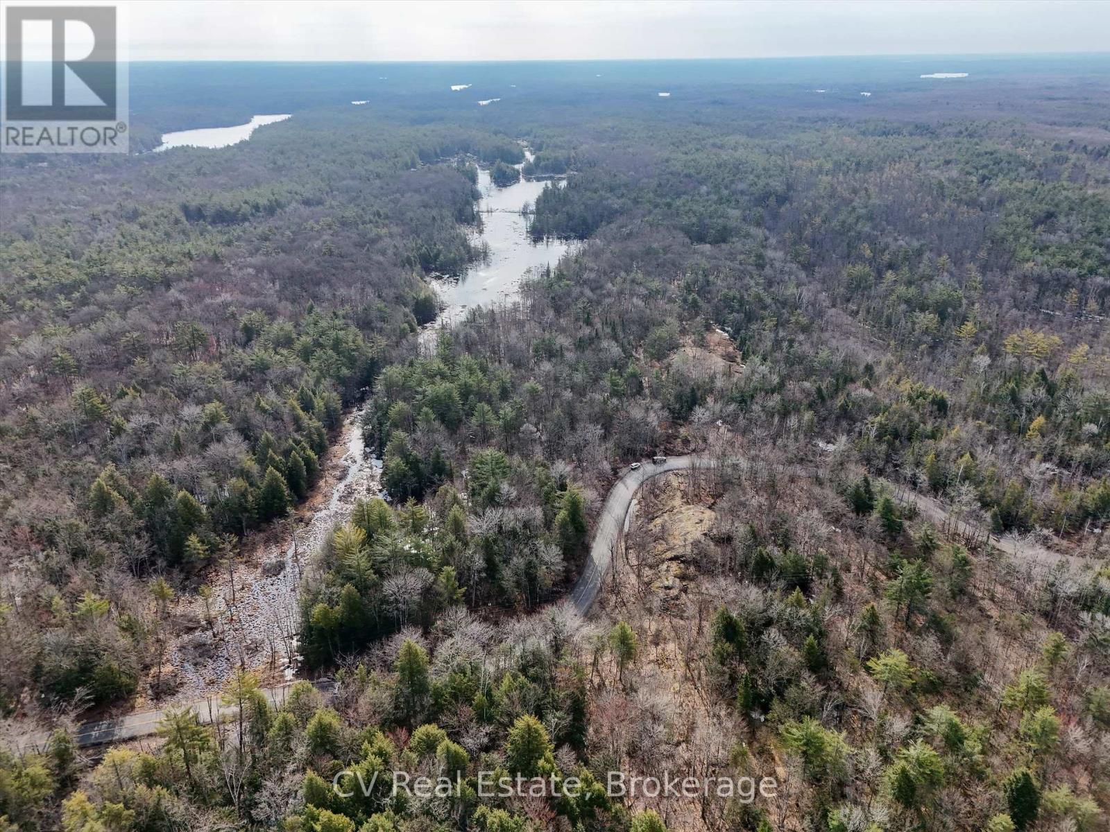 3410 Southwood Road, Gravenhurst, Ontario  P0G 1G0 - Photo 16 - X12324852