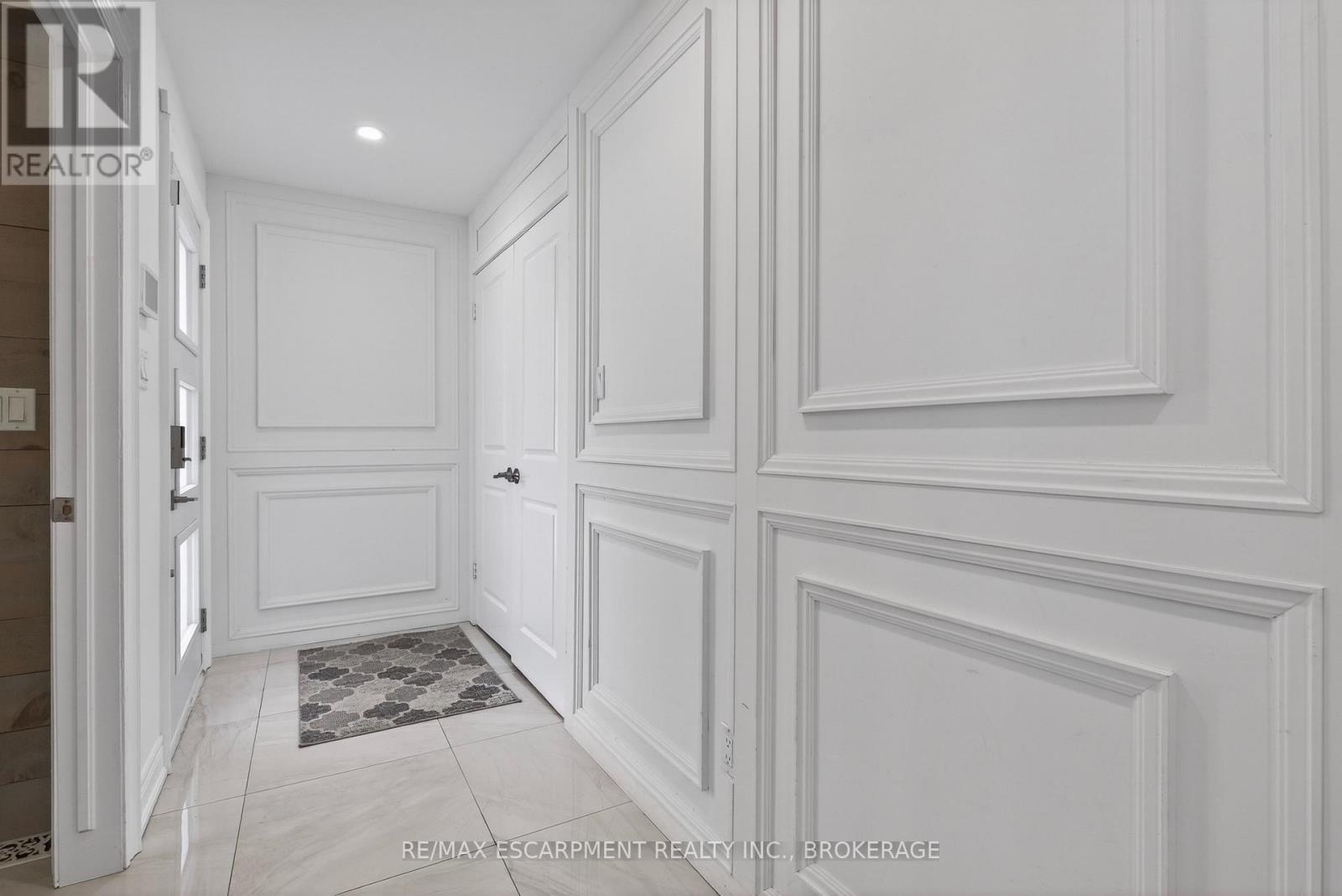 258 Sanatorium Road, Hamilton, Ontario  L9C 1Z9 - Photo 4 - X12916440