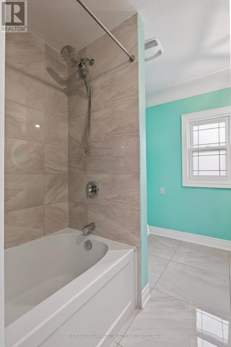 258 Sanatorium Road, Hamilton, Ontario  L9C 1Z9 - Photo 7 - X12916440