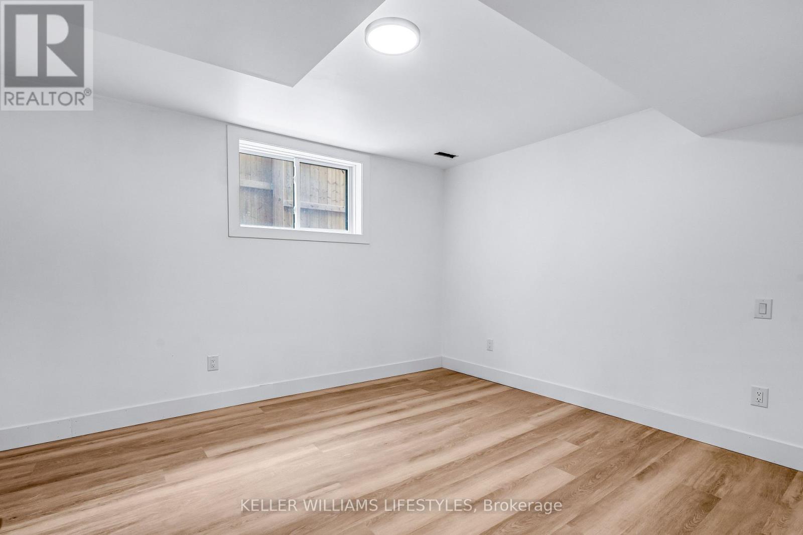 10 Mcneil Street, Strathroy-Caradoc, Ontario  N0L 1W0 - Photo 36 - X12908416