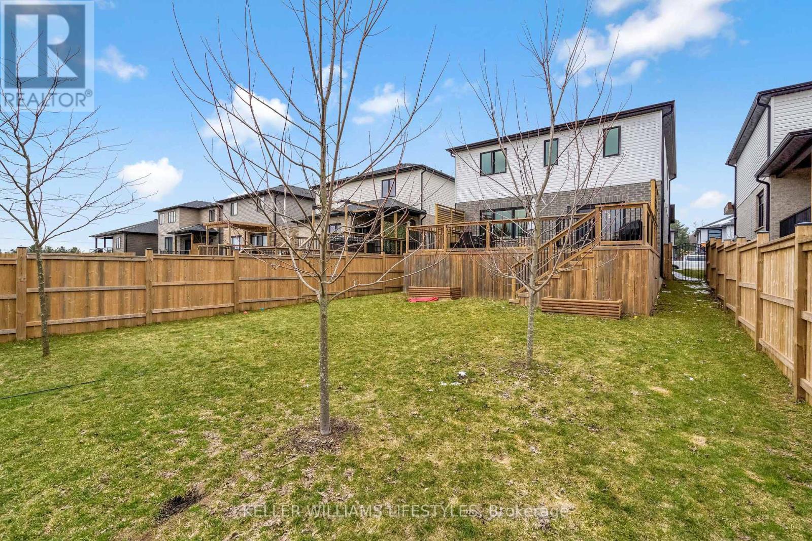 10 Mcneil Street, Strathroy-Caradoc, Ontario  N0L 1W0 - Photo 41 - X12908416