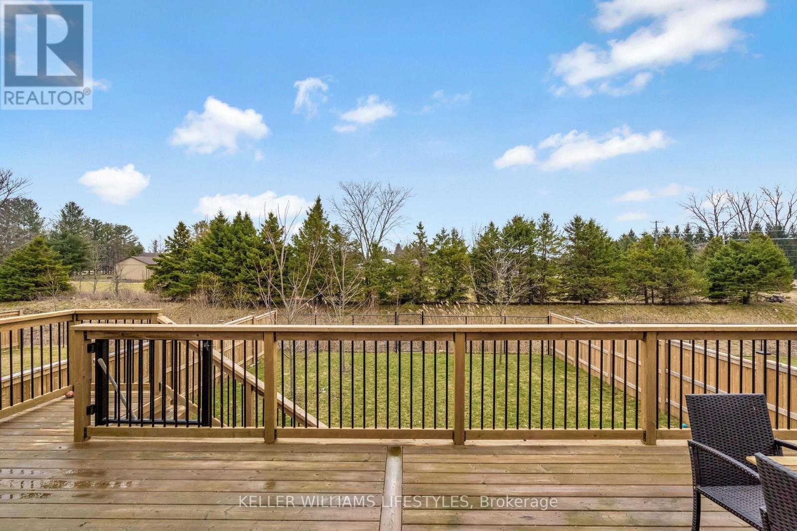 10 Mcneil Street, Strathroy-Caradoc, Ontario  N0L 1W0 - Photo 46 - X12908416