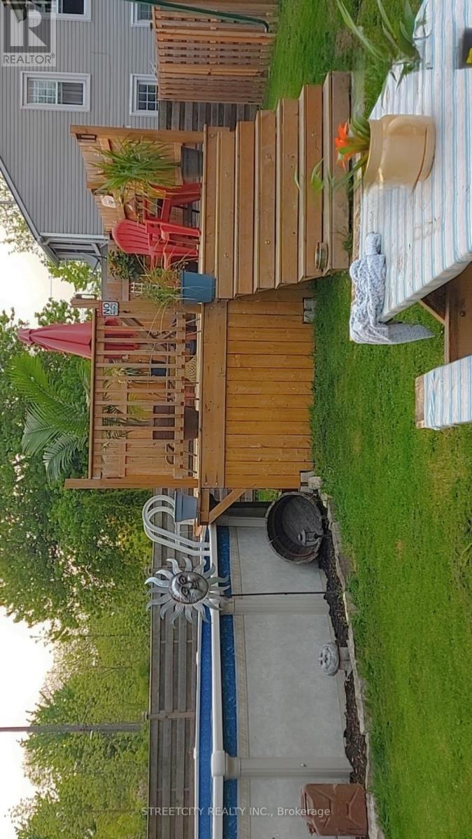 190 King Street, Southwest Middlesex, Ontario  N0L 1M0 - Photo 45 - X12916508