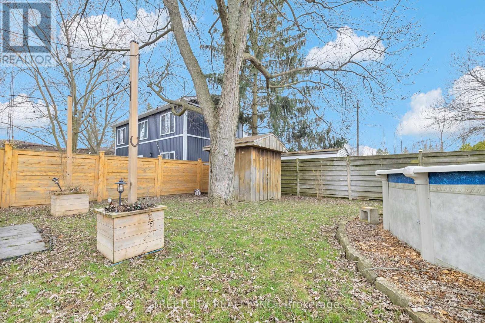 190 King Street, Southwest Middlesex, Ontario  N0L 1M0 - Photo 37 - X12916508