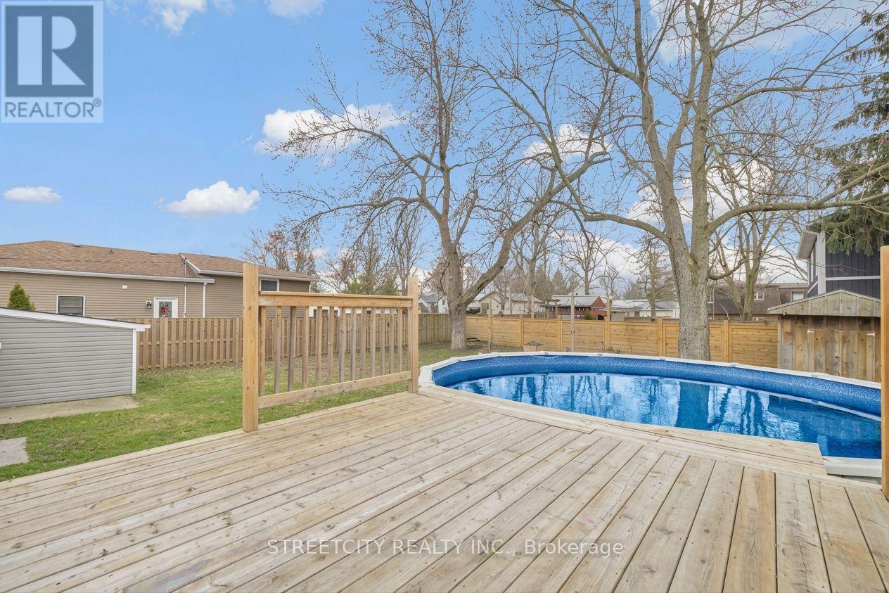 190 King Street, Southwest Middlesex, Ontario  N0L 1M0 - Photo 39 - X12916508