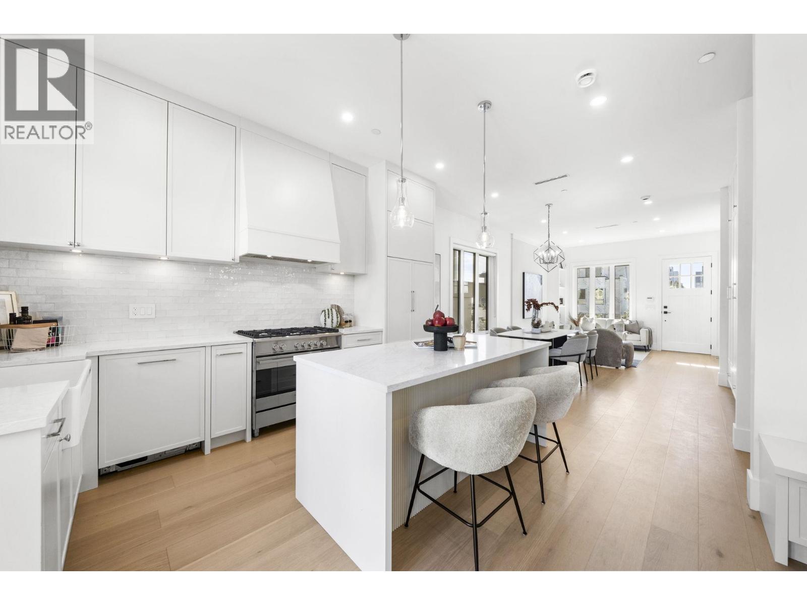 529 W 61st Avenue, Vancouver, British Columbia  V6P 2B4 - Photo 10 - R3103077