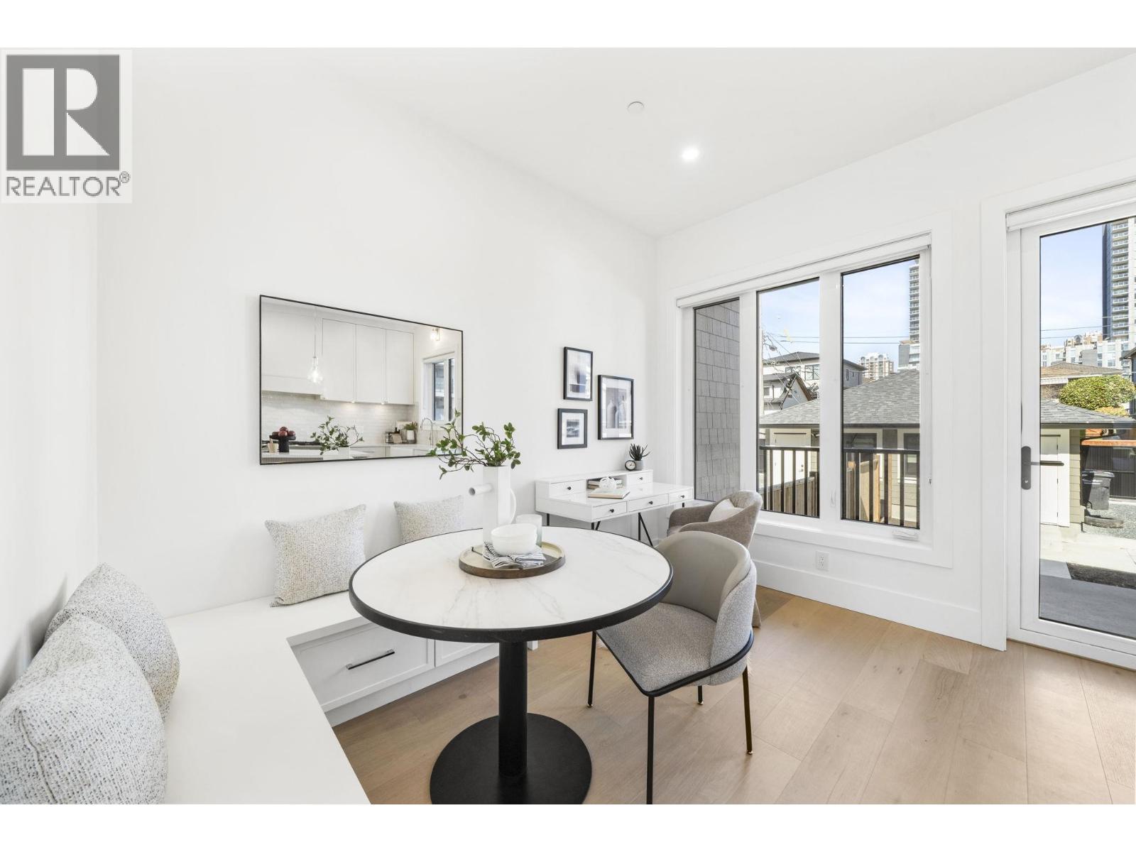 529 W 61st Avenue, Vancouver, British Columbia  V6P 2B4 - Photo 12 - R3103077