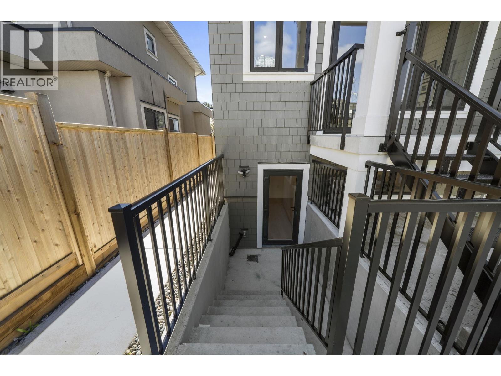 529 W 61st Avenue, Vancouver, British Columbia  V6P 2B4 - Photo 39 - R3103077