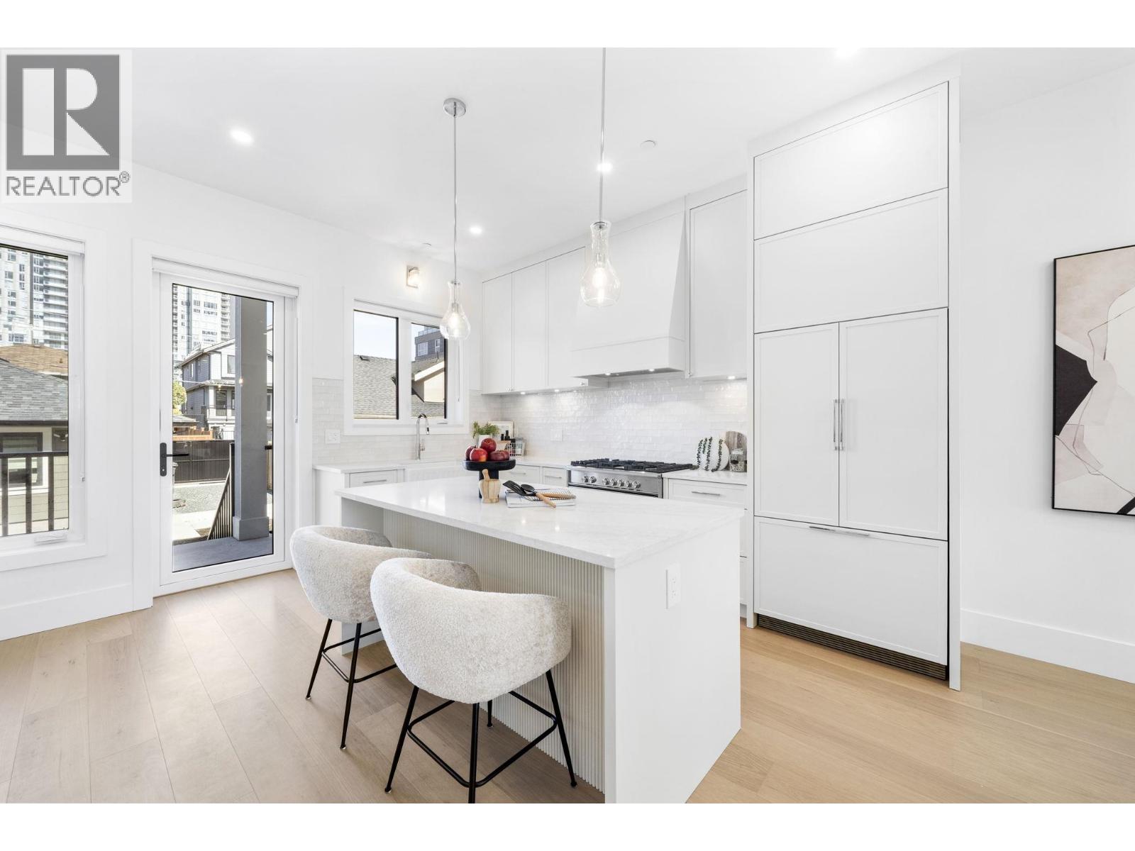 529 W 61st Avenue, Vancouver, British Columbia  V6P 2B4 - Photo 5 - R3103077