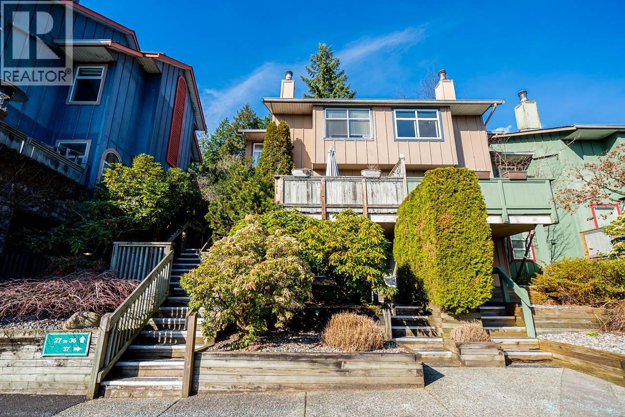 34 900 17TH STREET, North Vancouver, British Columbia