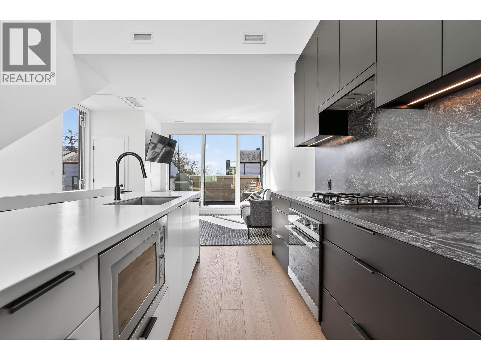 225 650 E 2nd Street, North Vancouver, British Columbia  V7L 1G8 - Photo 19 - R3103095