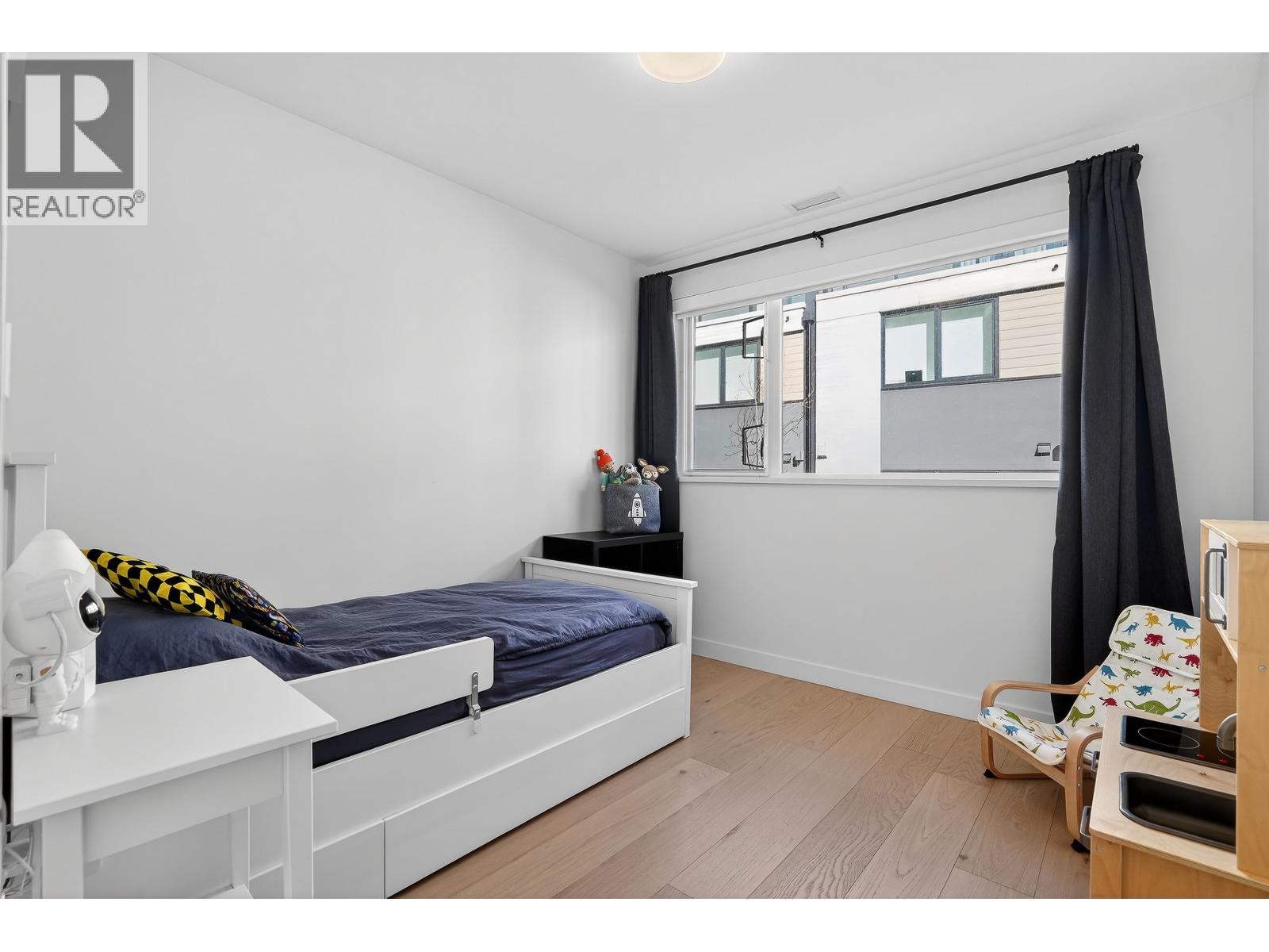 225 650 E 2nd Street, North Vancouver, British Columbia  V7L 1G8 - Photo 4 - R3103095