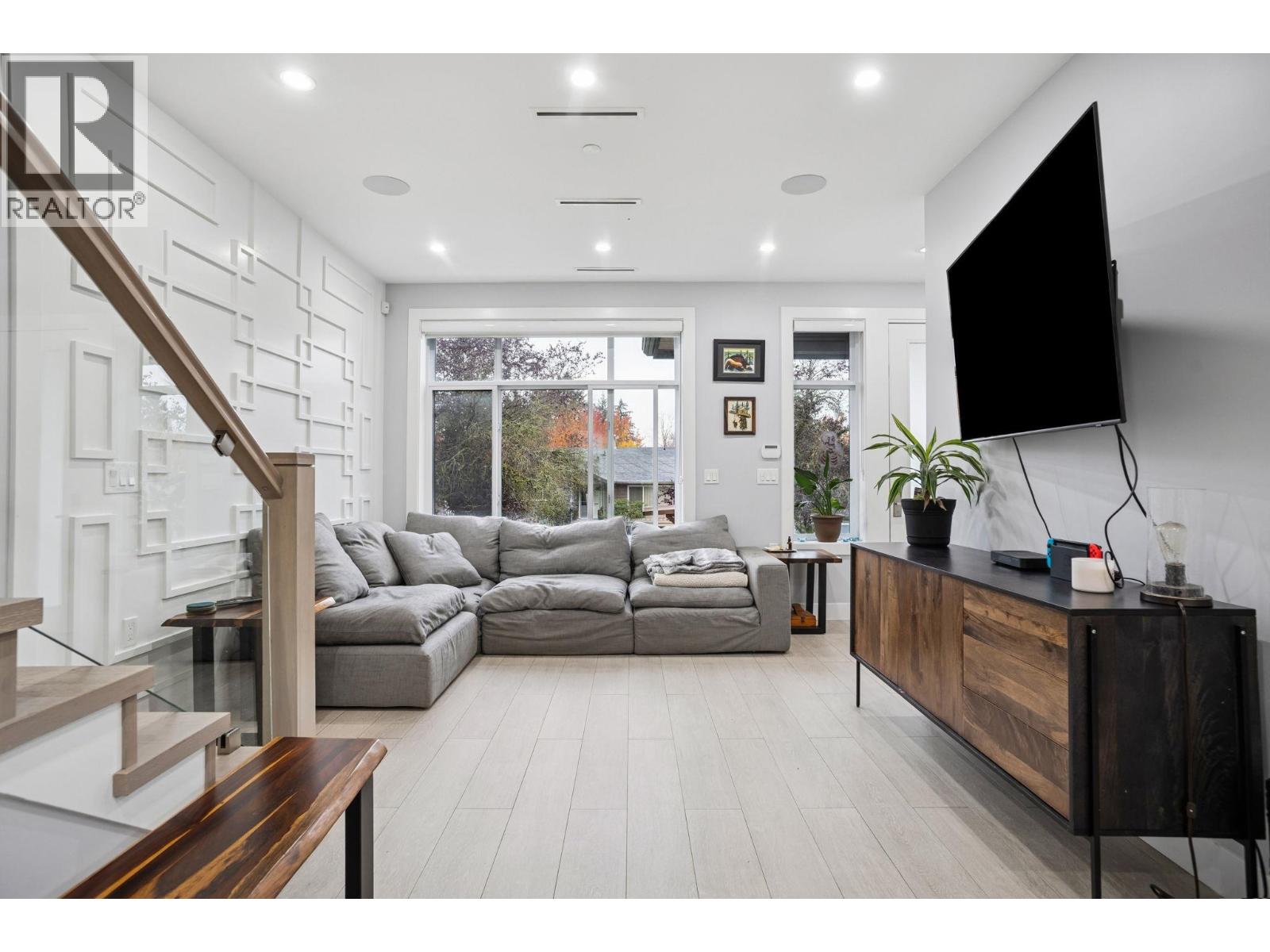 3045 East 59th Avenue, Vancouver, British Columbia  V5S 2B2 - Photo 7 - R3103113