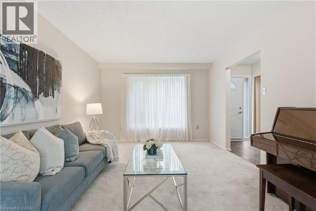 28 Bacall Crescent, Hamilton, Ontario  L8T 4W9 - Photo 4 - 40813809