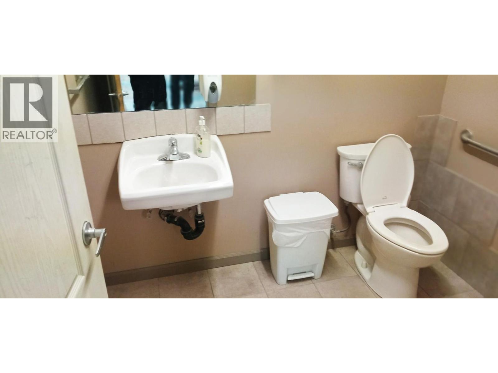 4 215 Neave Road, Kelowna, British Columbia  V1V 2L9 - Photo 12 - 10379688