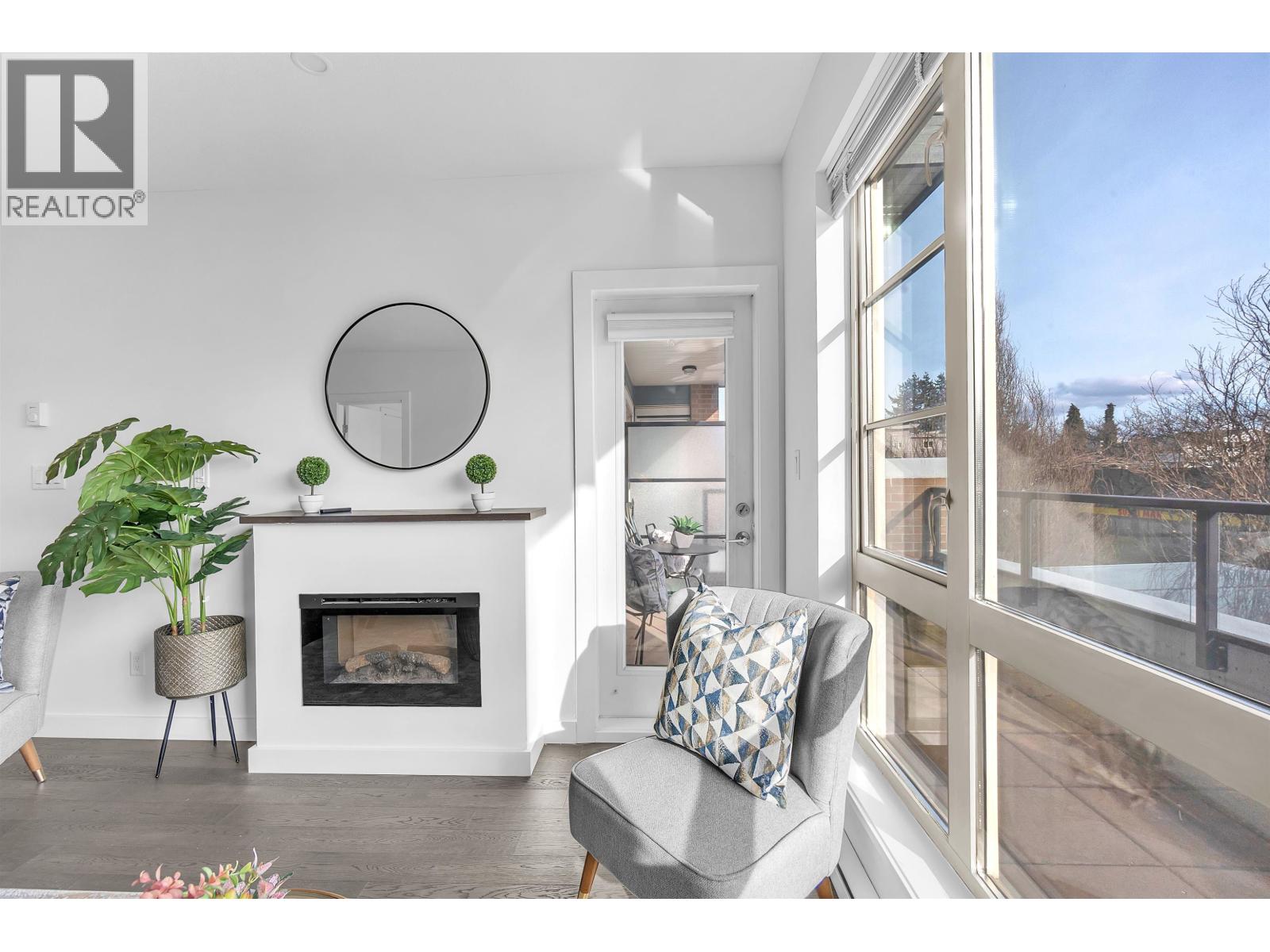 202 1330 Marine Drive, North Vancouver, British Columbia  V7P 1T4 - Photo 6 - R3102940