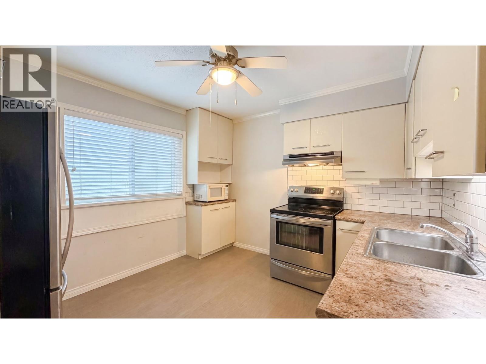 1939 E 39th Avenue, Vancouver, British Columbia  V5P 1H5 - Photo 8 - R3103111