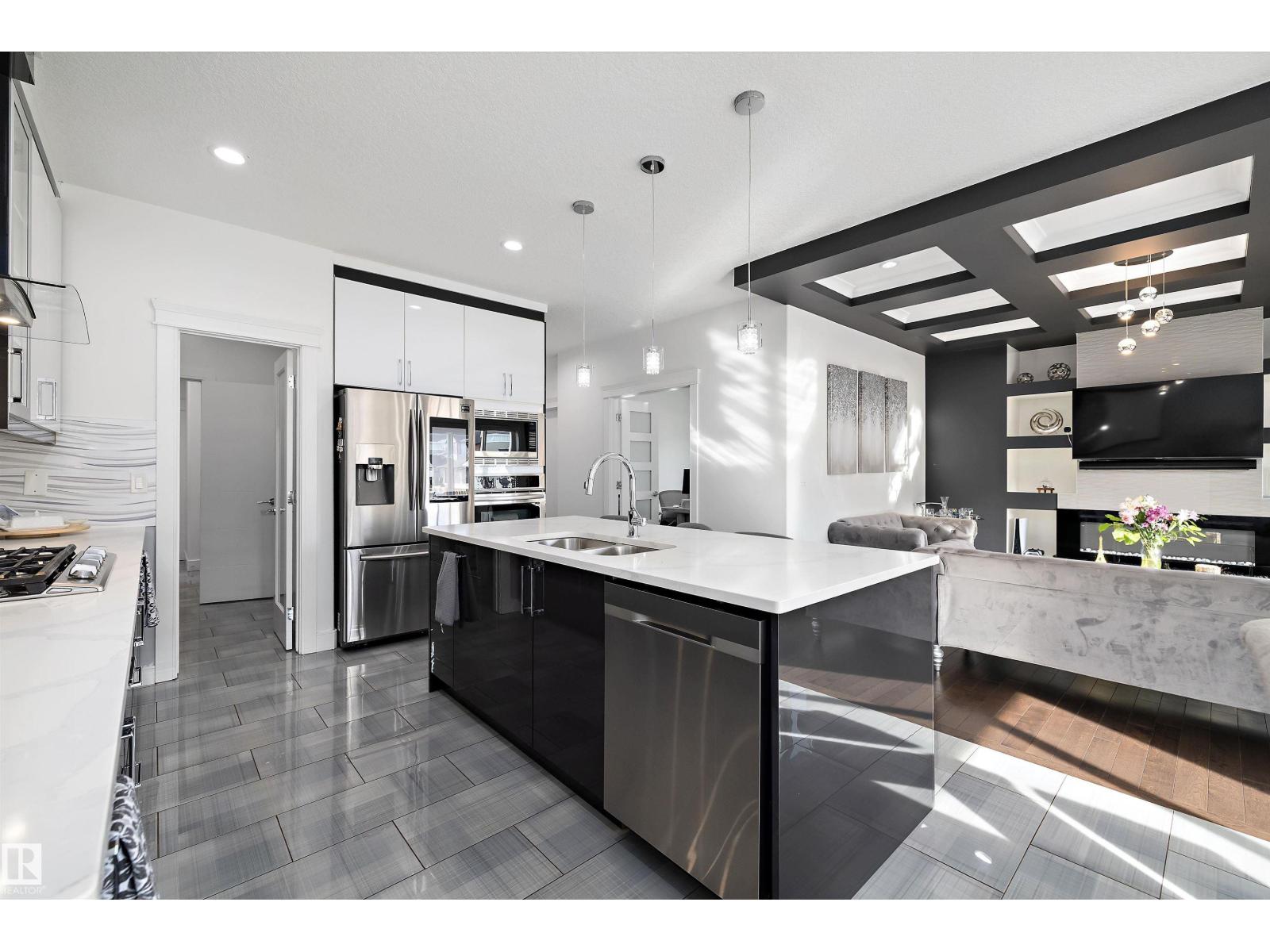 6303 169 Av Nw, Edmonton, Alberta  T5Y 3V4 - Photo 19 - E4478848