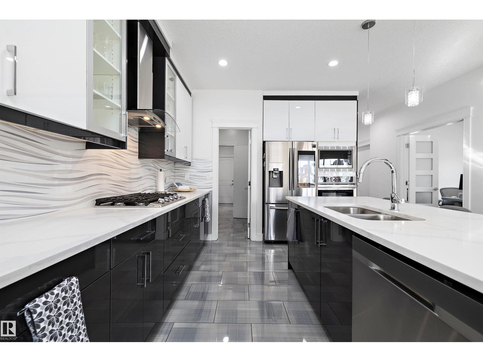 6303 169 Av Nw, Edmonton, Alberta  T5Y 3V4 - Photo 20 - E4478848