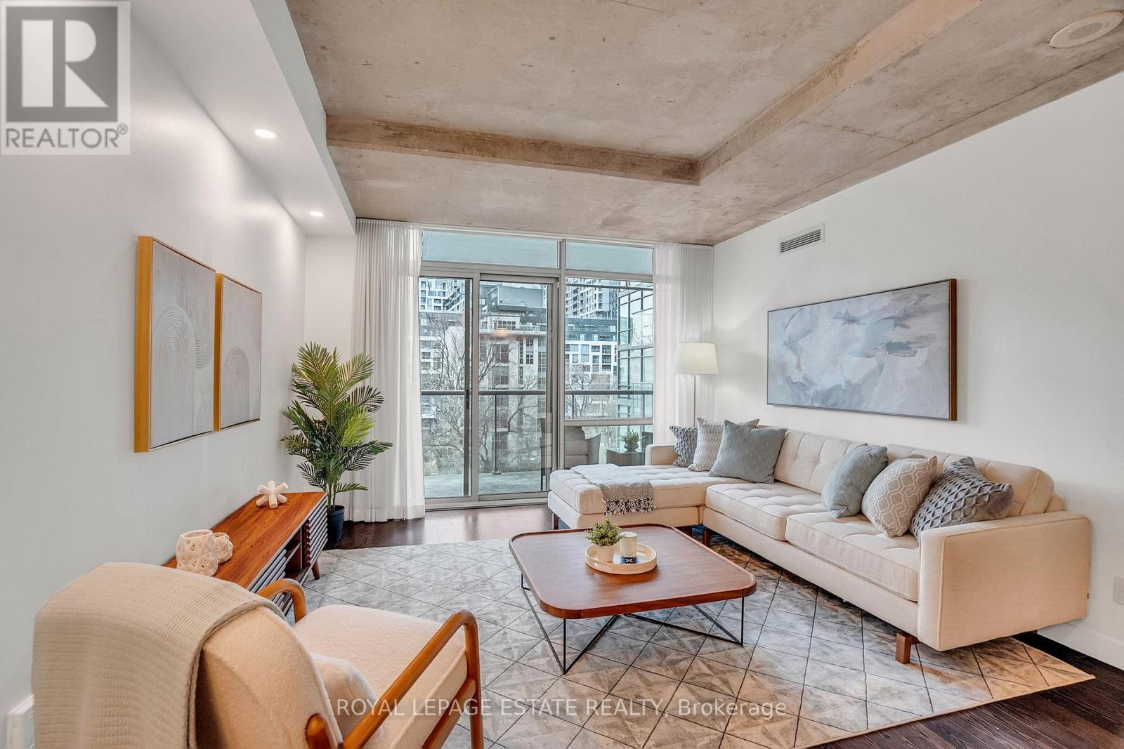 636 - 55 Stewart Street, Toronto, Ontario  M5V 2V1 - Photo 3 - C12916438